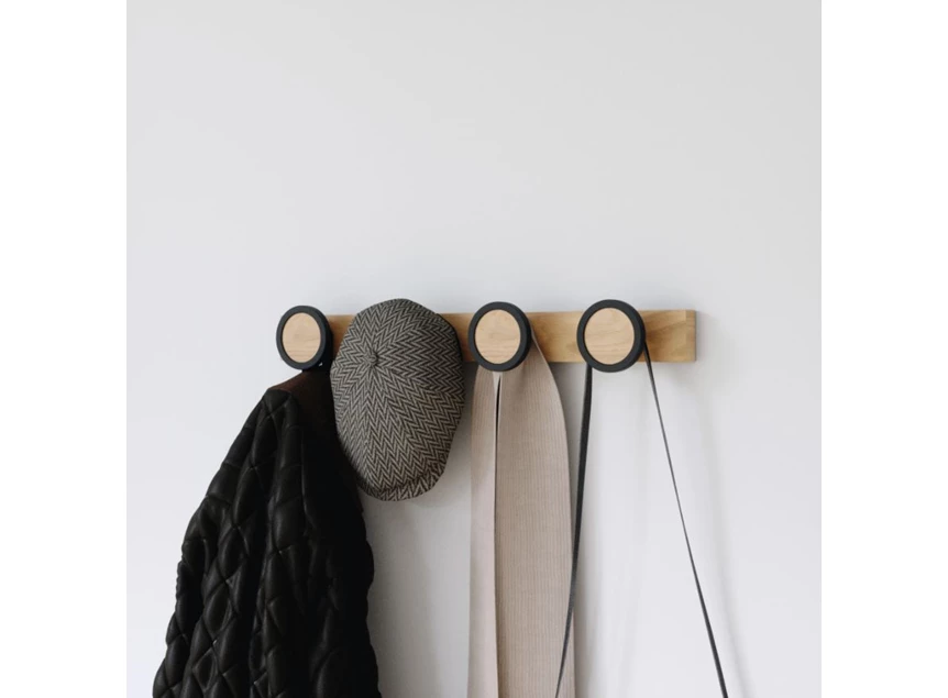 1016843-045 Umbra kapstok 4 haken Hub rail gebruik