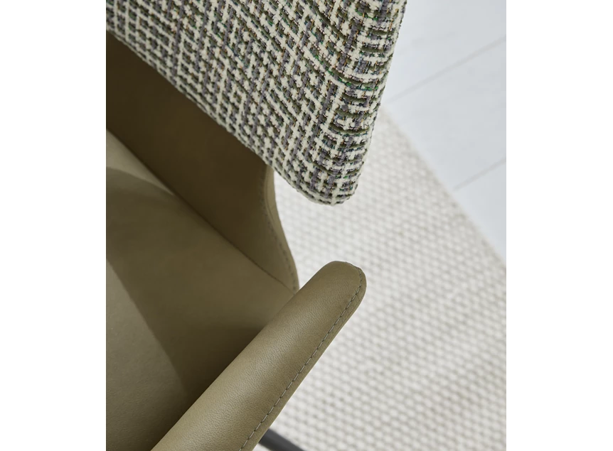 Bovenkant Armstoel Nerina NE 2363 statiefonderstel recht Musterring