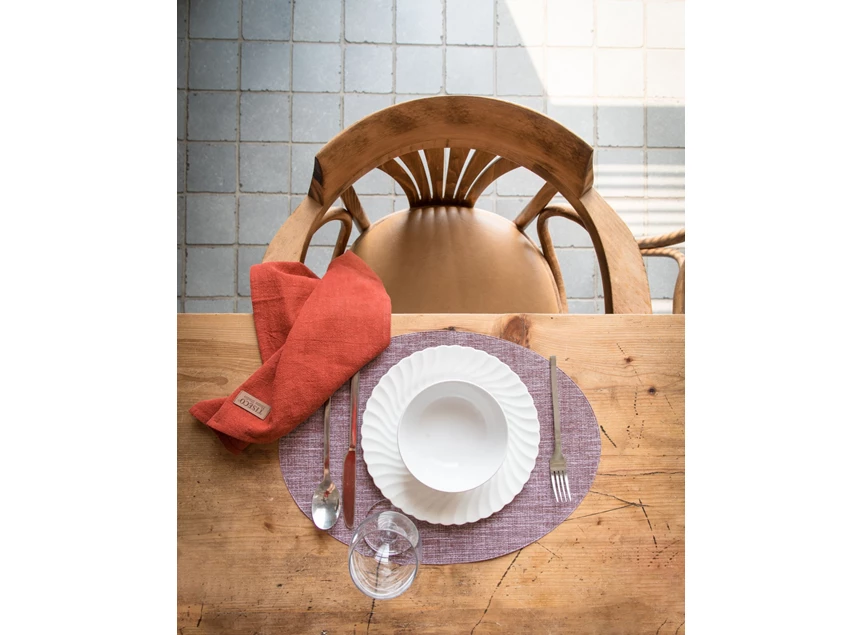 Placemat embossed oval mauve sfeer
