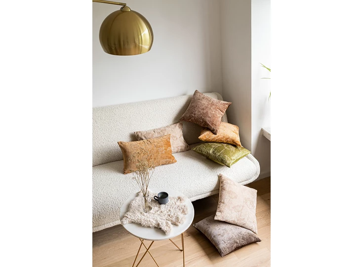 Kussen Anna taupe sfeer.jpg