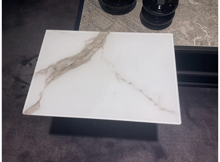 Bovenkant Bijzettafel One Blade Vetro Bianco Designwerk