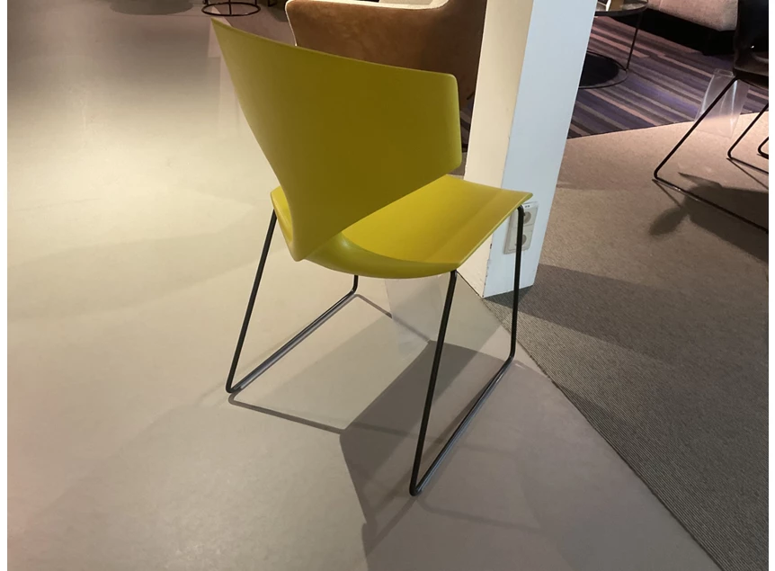 Achterkant Stoel Quo X10 Yellow sledepoot Tonon