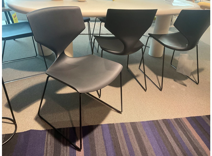 Stoelen Quo Black sledepoot Tonon