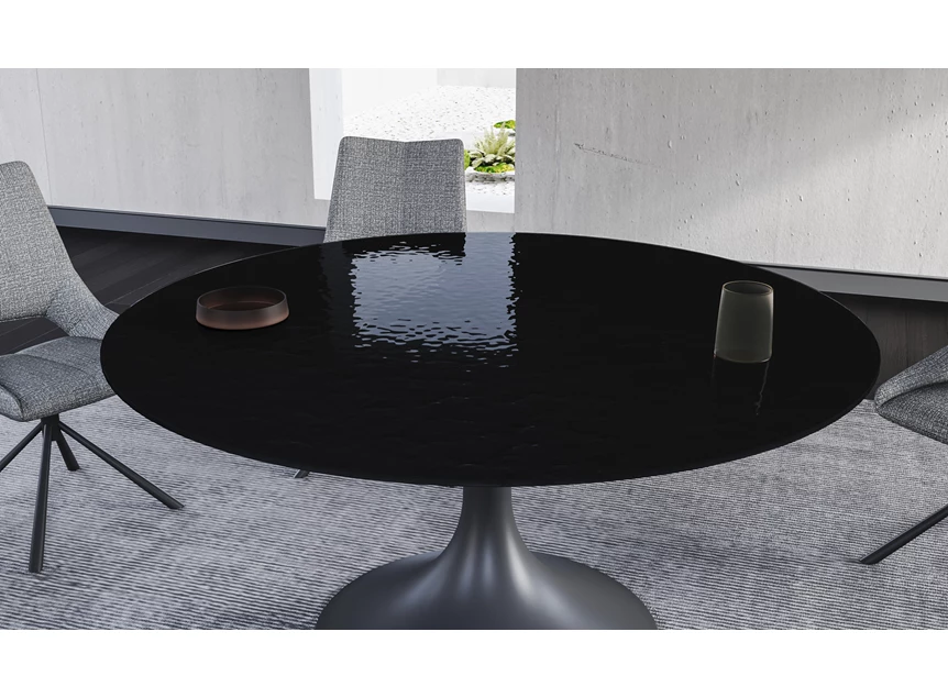 Detail Eettafel Droplet Calise rond waterglas zwart Lievens