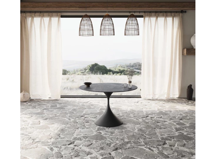 Sfeerfoto Eettafel Zuli Caily keramiek Elysium Black Lievens