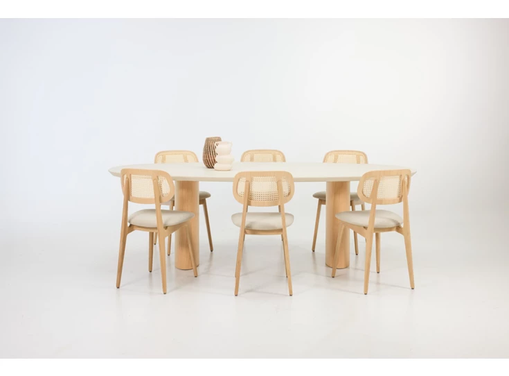 Sfeerfoto Eettafel Foster Ellipse mortex lunar white Vincent Sheppard