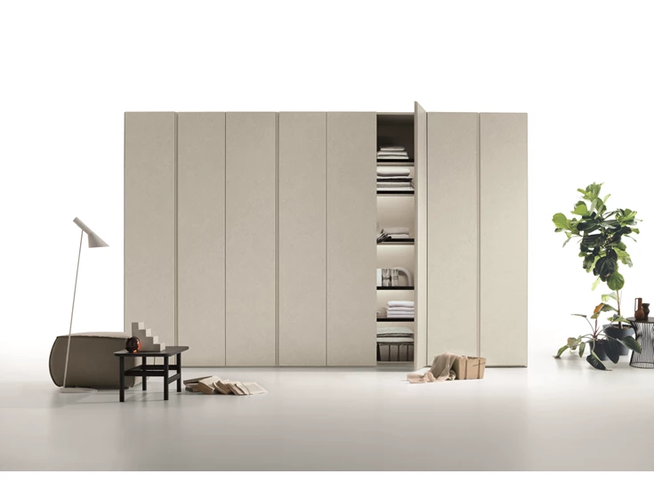 tomasella gola draaideurkast