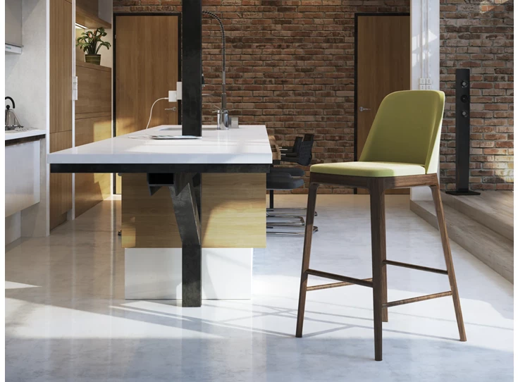 Sfeerfoto Barstoel Numo hout noot stof groen Estetica Home