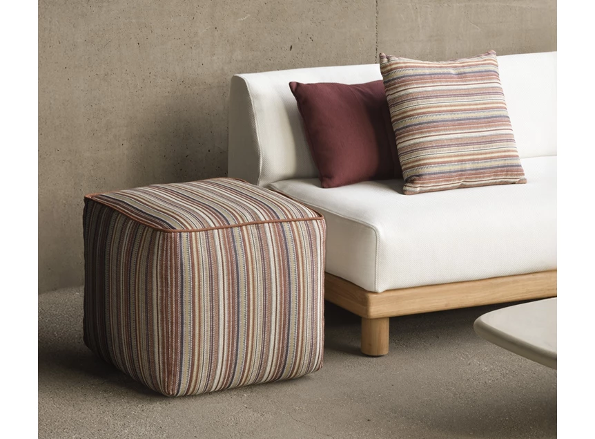 Sfeerfoto Poef Zahara Outdoor Pouf Terra Stripes 20181 Ethnicraft