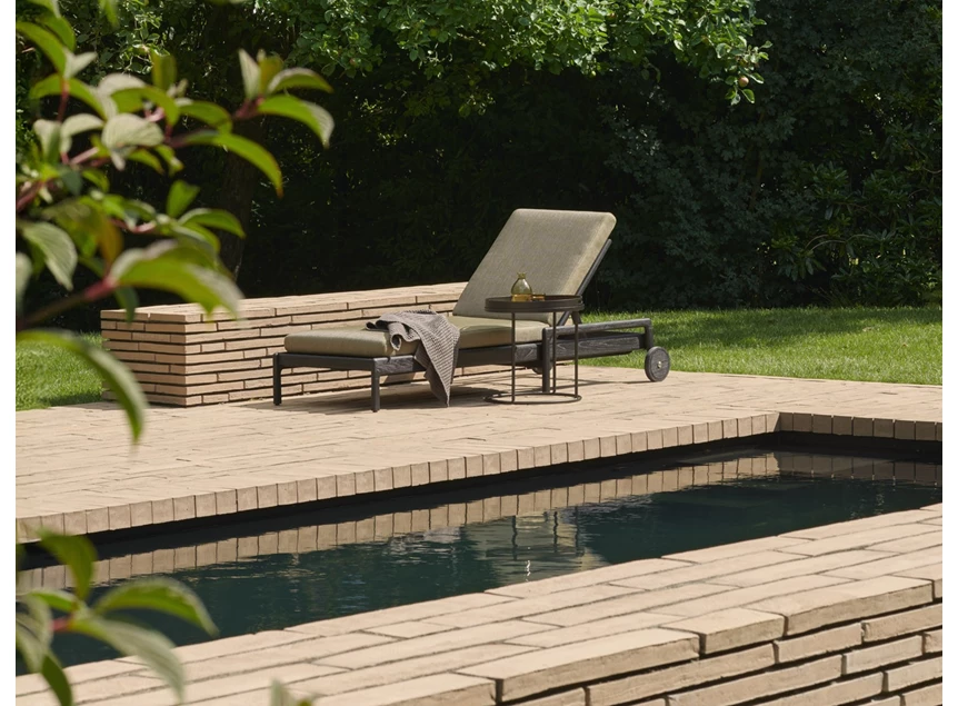 Sfeerfoto Ligzetel Teak Jack Outdoor Adjustable Black Lounger Green fabric 10345 Ethnicraft