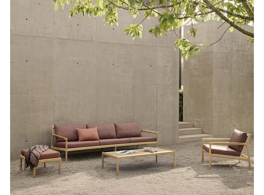 Sfeerfoto Lounge Teak Jack Outdoor Sofa 3 seater burgundy fabric 10438 Ethnicraft