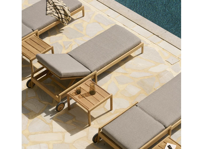 Sfeerfoto Ligzetel Teak Jack Outdoor Adjustable Lounger Mocha 10332 Ethnicraft
