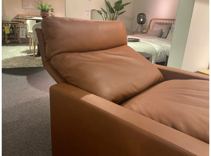 Relax Bijzetzetel Manhattan met voetenbank leder Tabak cognac Erpo