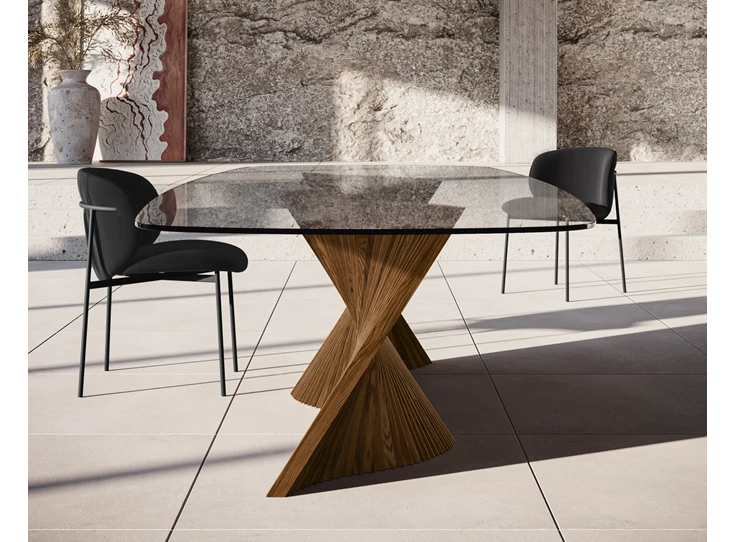 Front Eettafel Onda Bootvorm transparant glas onderstel hout Willisau Edition