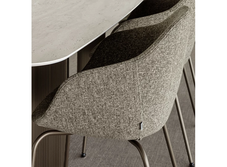 Detail Sfeerfoto Armstoel Nido stof Smooth Tube Base brons Joli