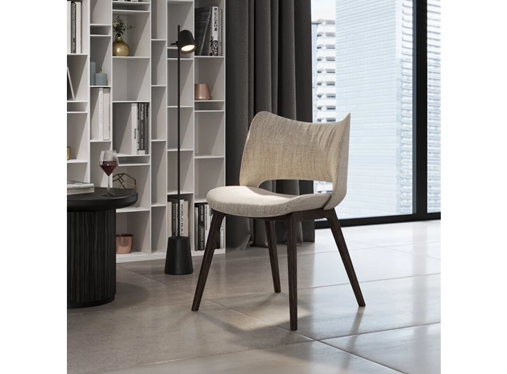 Sfeerfoto Eetkamerstoel Gio stof beige houten poot beuk zwart Estetica Home