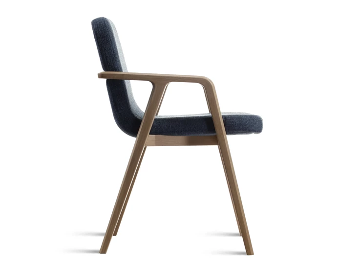 Zijkant Armstoel Avanti massief hout eik white wash stof grijs blauw Estetica Home