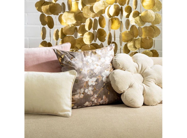 suzy sierkussen 45x45 driftwood sfeerfoto