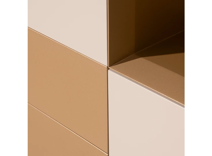 Detail Hoge barkast GS183 matte lak accent goud Karat Crest