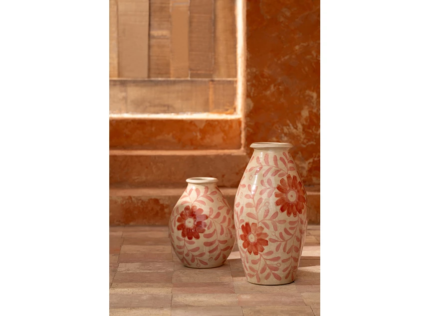 Vaas bloemen steengoed oranje/gebroken wit L sfeerfoto