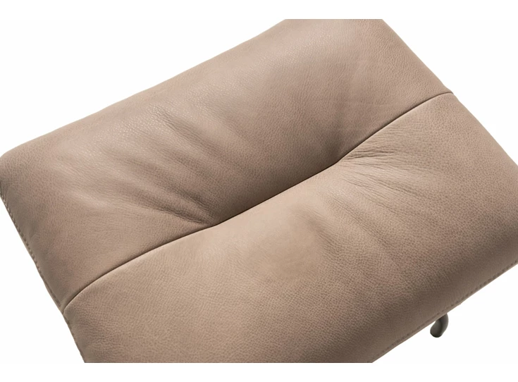 Detail Voetenbank Prima D133800X leder taupe Designwerk