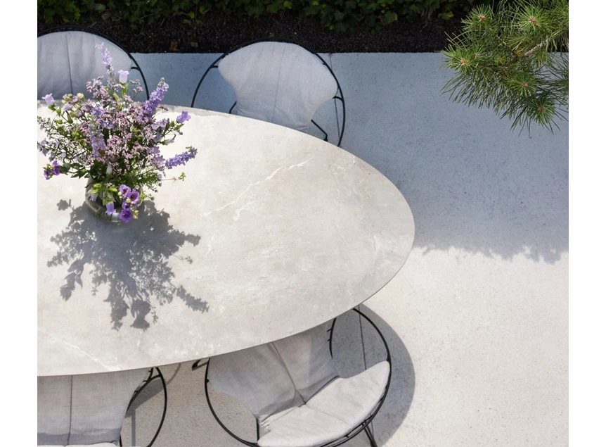 Bovenkant Low Dining Eettafel Wire elyps ovaal keramiek Charisma Grey Joli