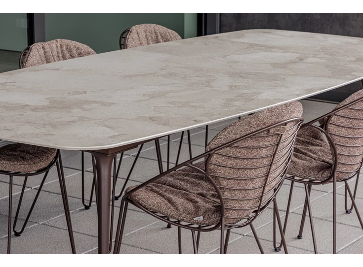 Detail Outdoor tuintafel Eettafel Tendo faux elyps bootvorm keramiek Pietra Matera Joli