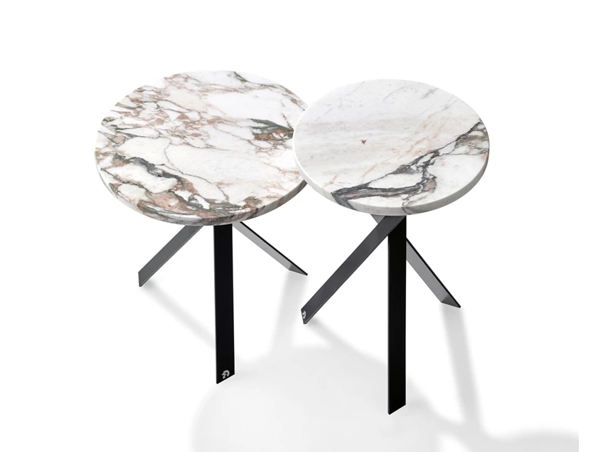 Bovenkant Bijzettafel Mortimer rond natuursteen Calacatta Gold Draenert