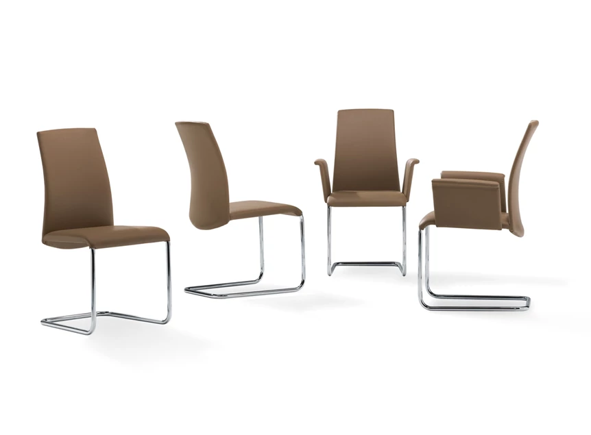 Collectie Armstoel Luma 2063 leder taupe bruin poot brons Draenert