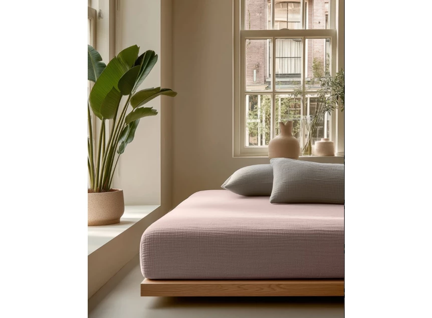 Hoeslaken mousseline blush roze sfeer