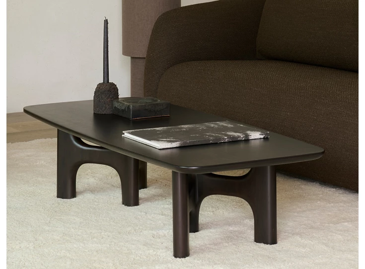 Sfeerfoto Salontafel Mahogany Flow Rose Brown Coffee Table 35097 Ethnicraft