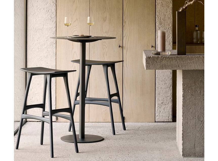 Sfeerfoto Bartafel Blend Round Bar Table Top Minerals Ray Whisky Base Dark Bronze 25937 Ethnicraft