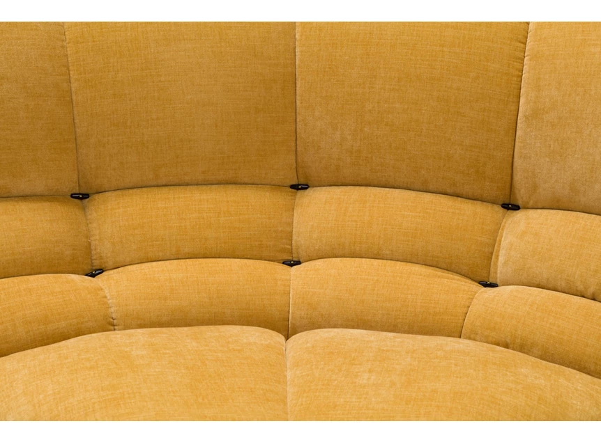 Detail stiksels Hoeksalon Formosa combi stof beige oker geel Franco Ferri