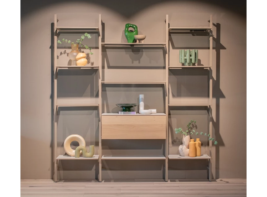 Wandrek Stripe metaal latte gerookt glas eik bianco Bert Plantagie