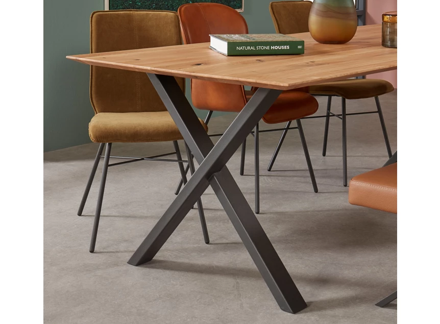 Detail kruis poot Eettafel Xam Table Talk massief eik Bert Plantagie
