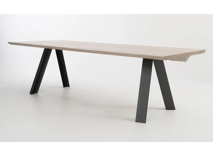 Eettafel Tristan Steel massief hout Bert Plantagie