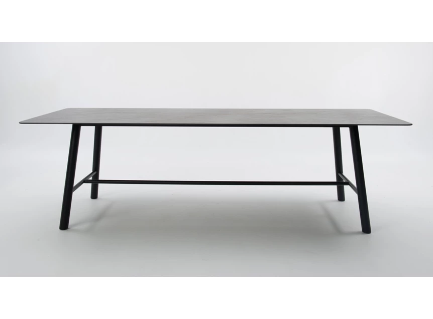 Front Eettafel Tane blad Dekton onderstel metaal Bert Plantagie