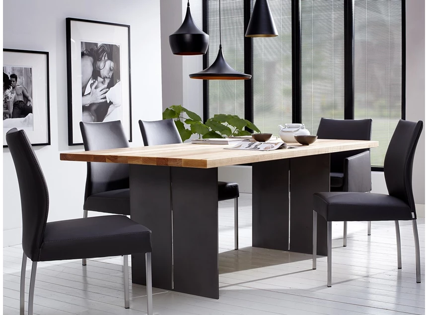 Sfeerfoto Eettafel Santiago Table Talk massief hout eik naturel Bert Plantagie