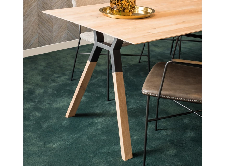 Detail poot Eettafel Remo Table Talk rechthoekig massief hout eik natuur Bert Plantagie