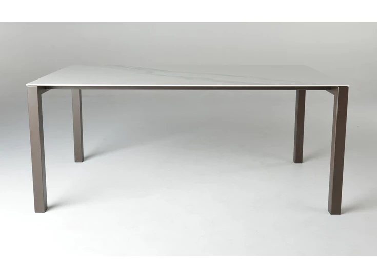 Front Eettafel Pedro Dekton witte marmerlook Bert Plantagie