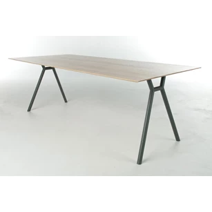 Eettafel Parade Table Talk massief hout eik natuur onderstel metaal Bert plantagie