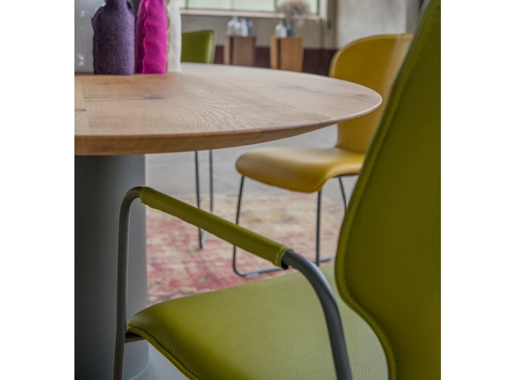 Detail Eettafel Oval ovaal massief hout eik naturel Bert Plantagie