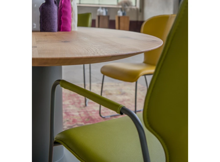 Detail Eettafel Oval ovaal massief hout eik naturel Bert Plantagie