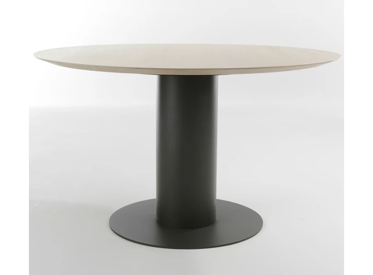 Eettafel Oval rond massief hout lichte eik Bert Plantagie