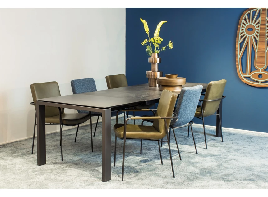 Sfeerfoto Verlengbare tafel Cervo Dekton Industrial Laos Bert Plantagie