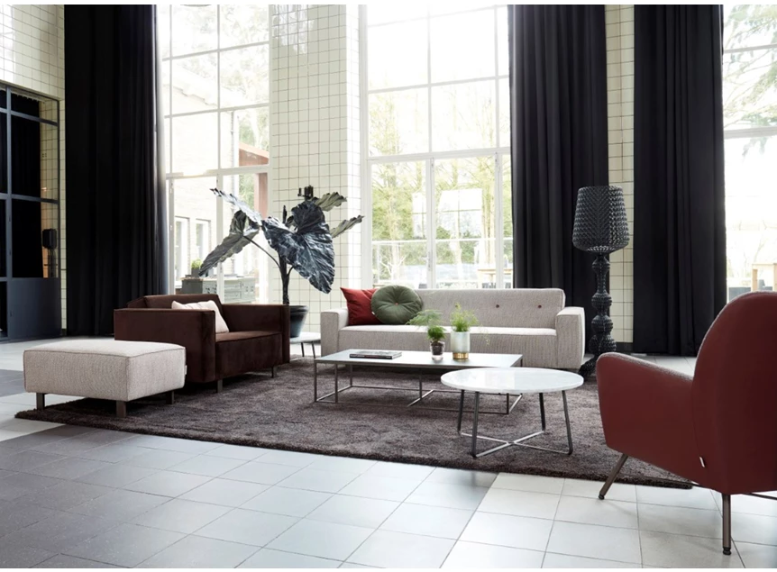 Sfeerfoto set Bijzetzetel loveseat Odin stof bruin Bert Plantagie