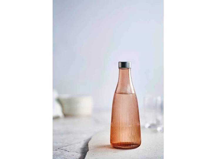 Arla fles 1l intenze bronze met deksel sfeerfoto