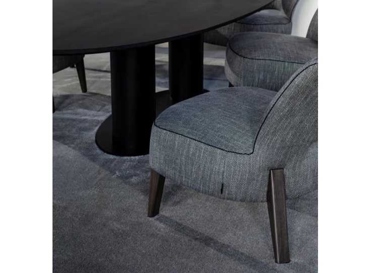 Detail Low Dining Chair Moon stof Passe Partout