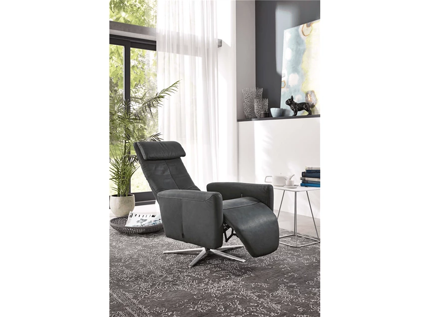 Relax MR 261 schuin voorkant sfeerbeeld.jpg