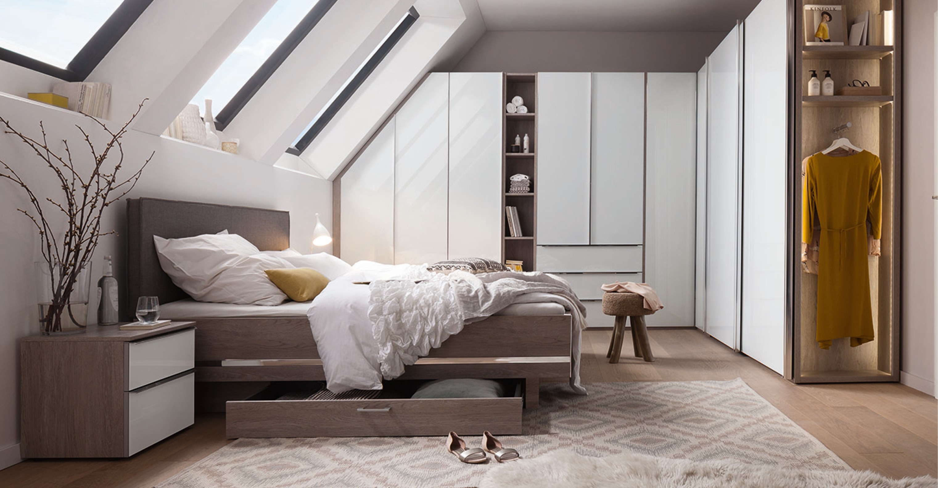 Een maatkast of dressing kopen? Hiervoor een handige vragenlijst. Een maatkast of dressing kopen? Hiervoor een handige vragenlijst.